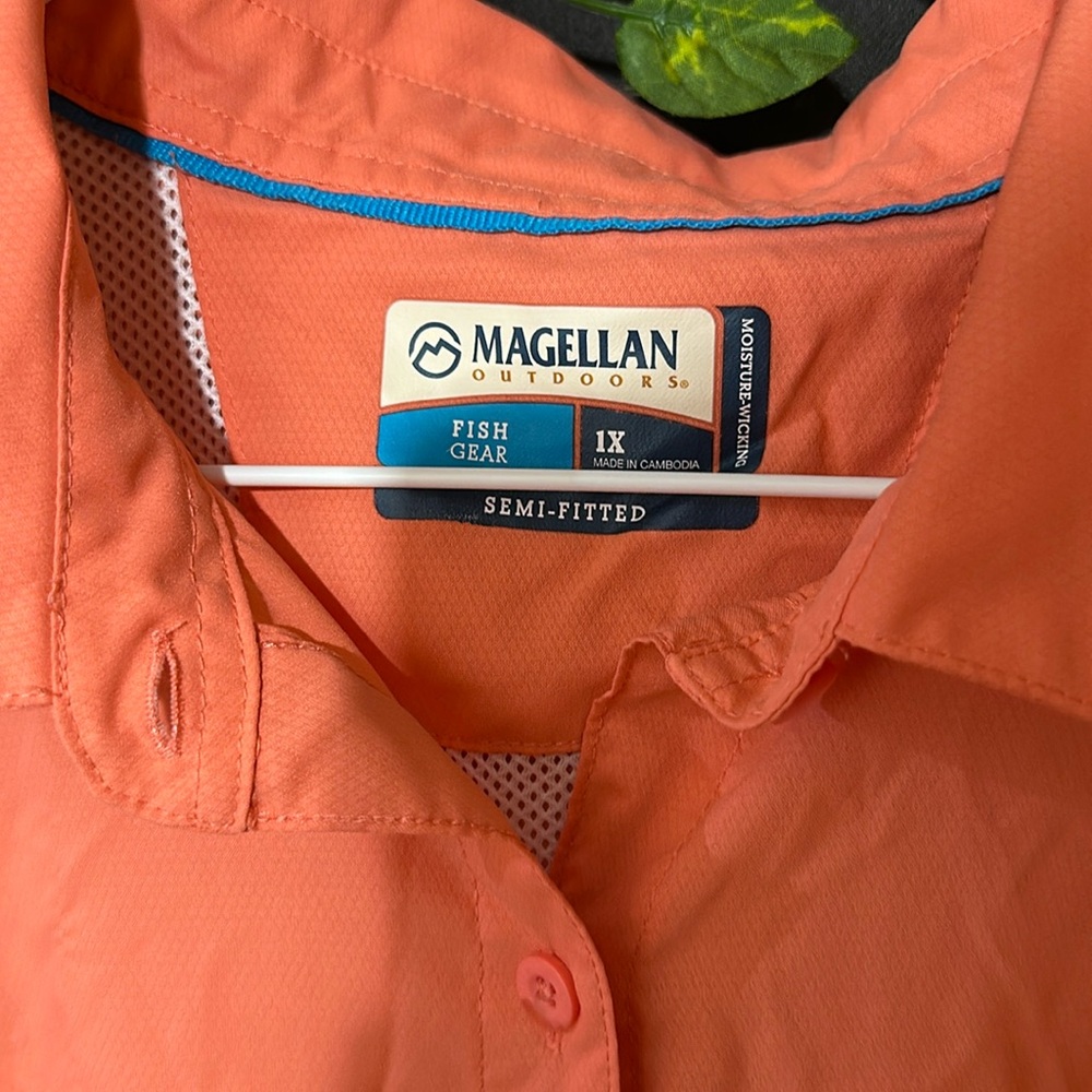 Magellan Outdoors Semi-fitted